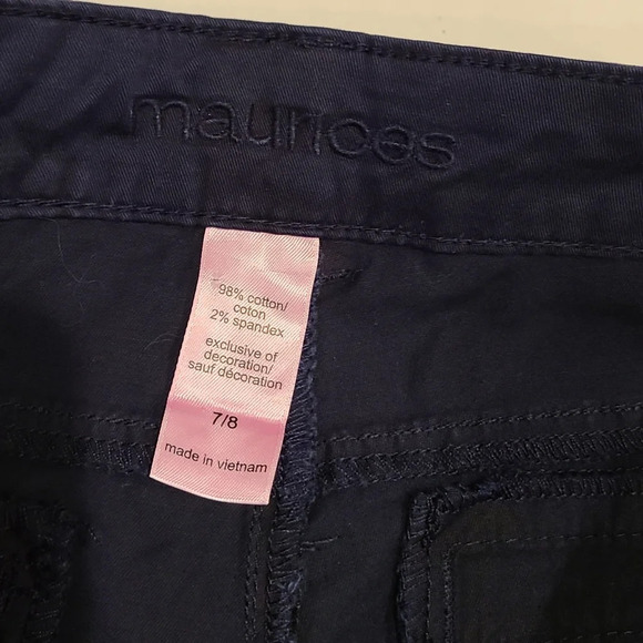 NWT Maurices Blue chino Shorts Women's sz.7/8 - Picture 3 of 10